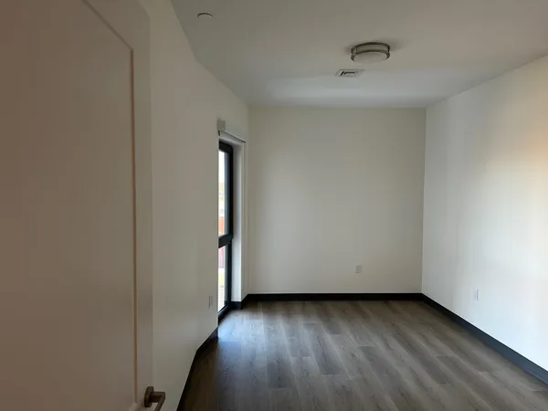 $2,150 | 55 North Main Street, Unit 205, Rochester, NH 03867