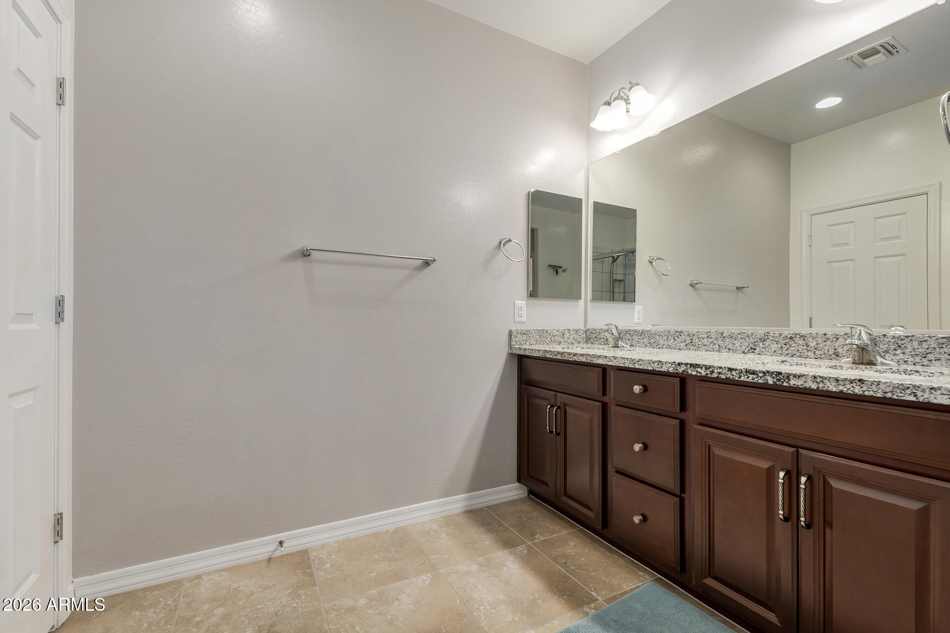 7913 South 25th Place Phoenix, AZ 85042 - Photo 13 of 32 18 - 25th