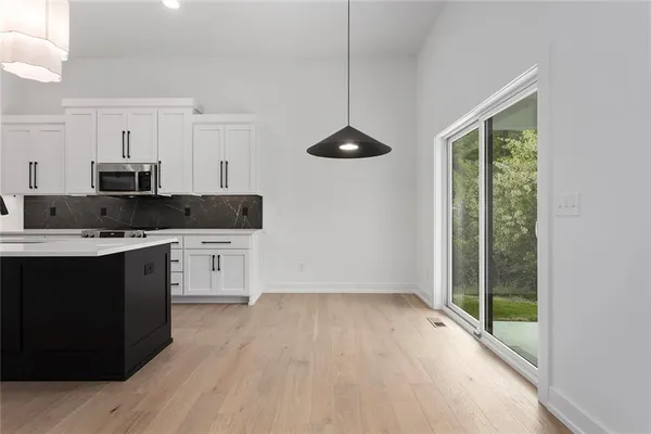 $649,900 | 9737 North Lucerne Avenue, Kansas City, MO 64154