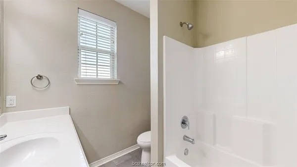 $2,250 | 2027 Harvey Mitchell Parkway South, College Station, TX 77840