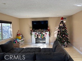 11545 Honeyglen Road Pacoima, CA 91331 - Photo 5 of 18