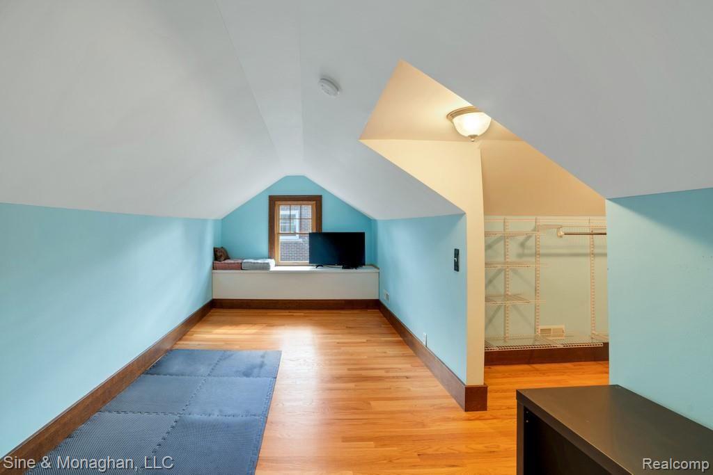 671 Washington Road Grosse Pointe, MI 48230 - Photo 48 of 62 052-hometown-visuals-2020_671-washington-gp.jpg-SMALL