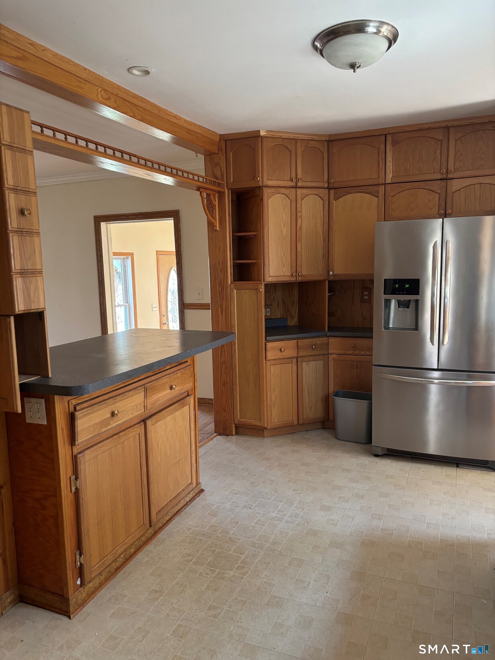 105 Welchs Point Road Milford, CT 06460 - Photo 11 of 24 Gallery Image 11