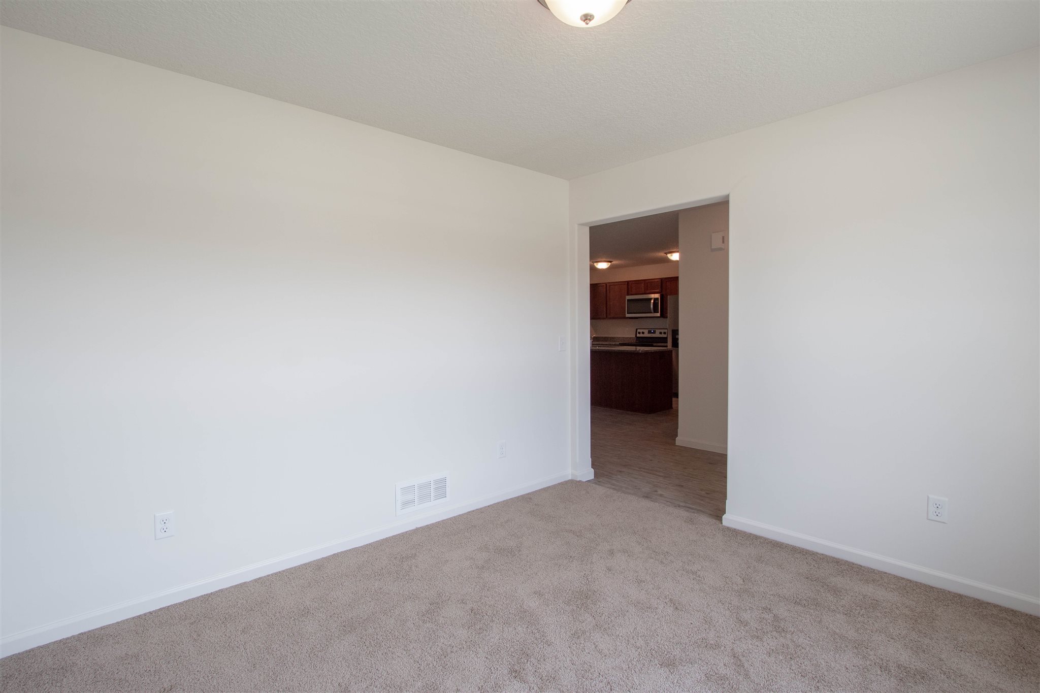 2178 Blue Spring Run Fort Wayne, IN 46808 - Photo 12 of 27 Gallery Image 12