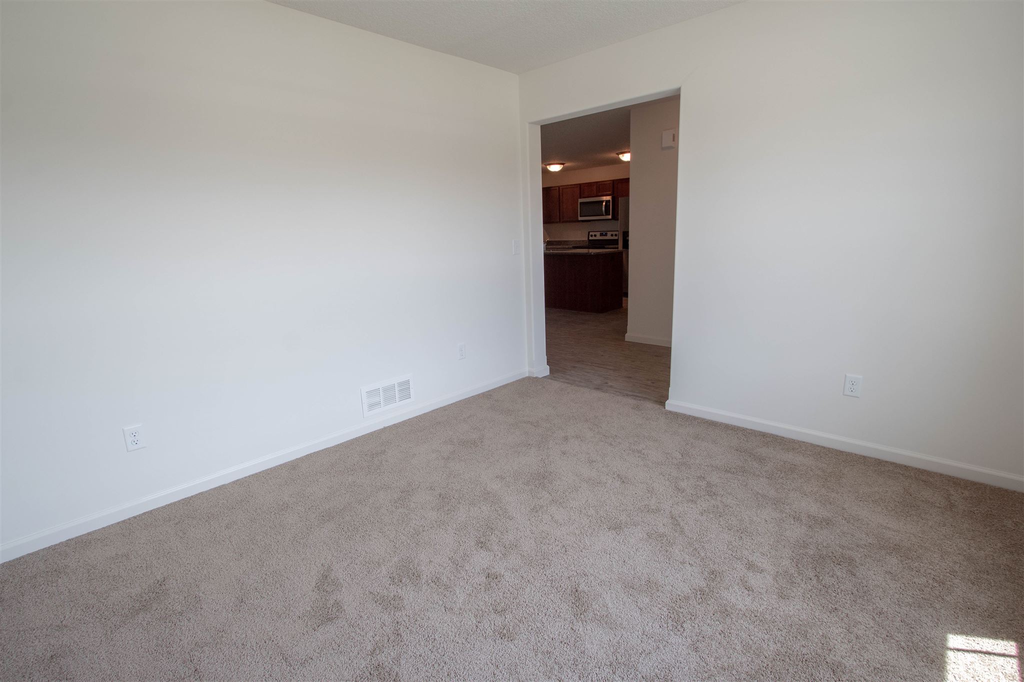 2178 Blue Spring Run Fort Wayne, IN 46808 - Photo 13 of 27 Gallery Image 13