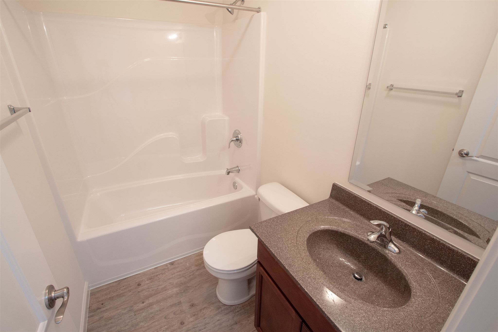 2178 Blue Spring Run Fort Wayne, IN 46808 - Photo 4 of 27 Gallery Image 4