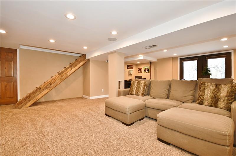 99 Hillendale Road Pittsburgh, PA 15237 - Photo 19 of 25