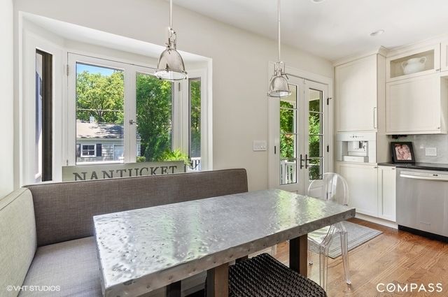 $1,375,000 | 265 Woodland Avenue, Winnetka, IL 60093