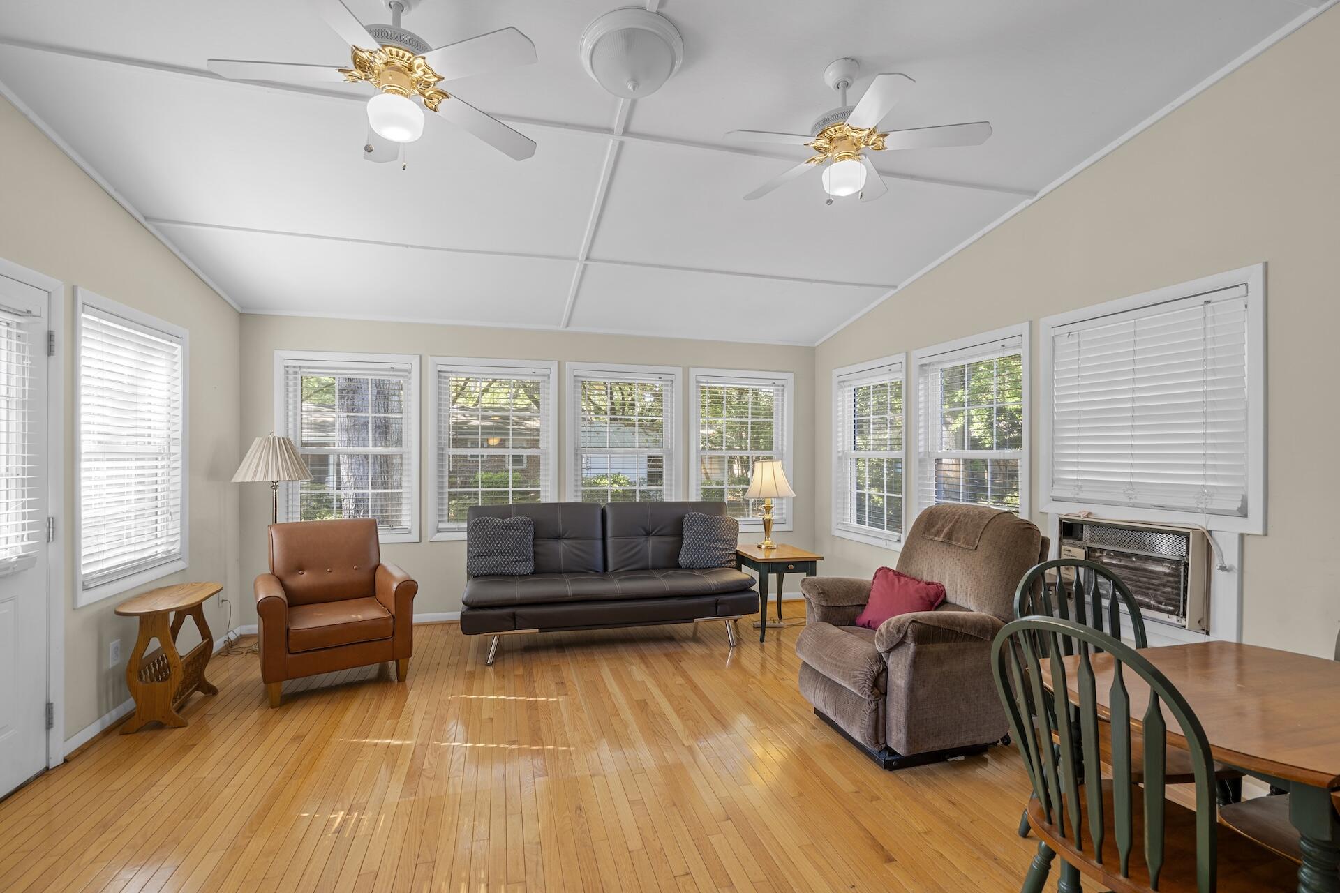 1318 New Castle Street Charleston, SC 29407 - Photo 14 of 29 Sun Room