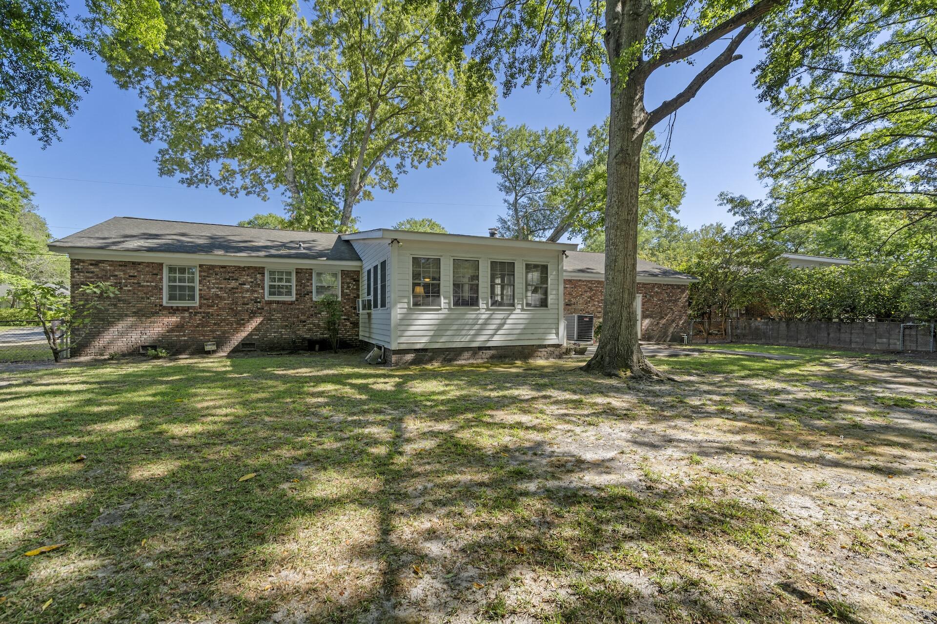 1318 New Castle Street Charleston, SC 29407 - Photo 29 of 29 Rear of home