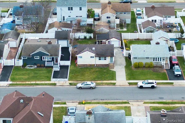 $529,999 | 61 Grant Street, Freeport, NY 11520