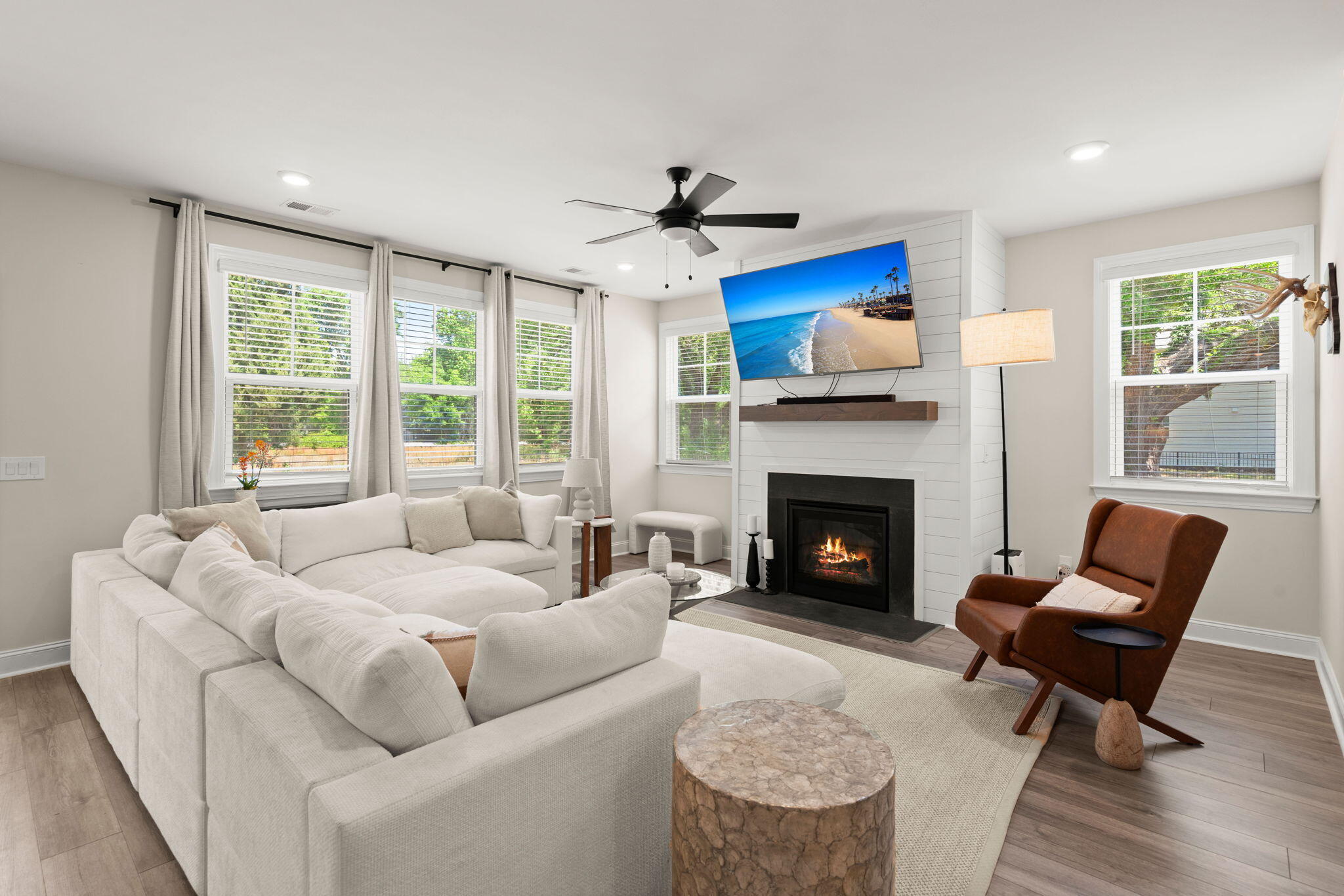 1234 Melvin Bennett Road Mount Pleasant, SC 29464 - Photo 8 of 46 Living Room