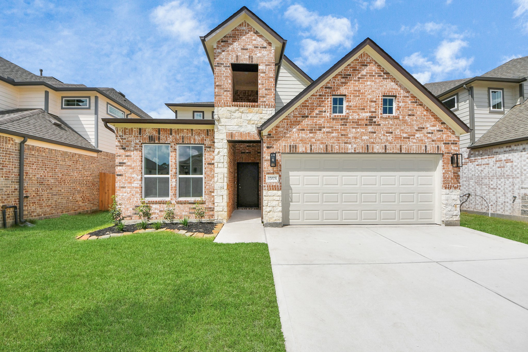 2946 Burris Park Drive Spring, TX 77373 - Photo 2 of 37 a view of a front of a house with a yard