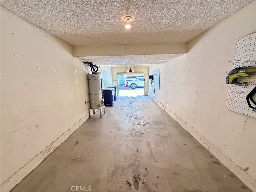 19804 Sandpiper Place, Unit 9 Newhall, CA 91321 - Photo 27 of 27 a view of a garage