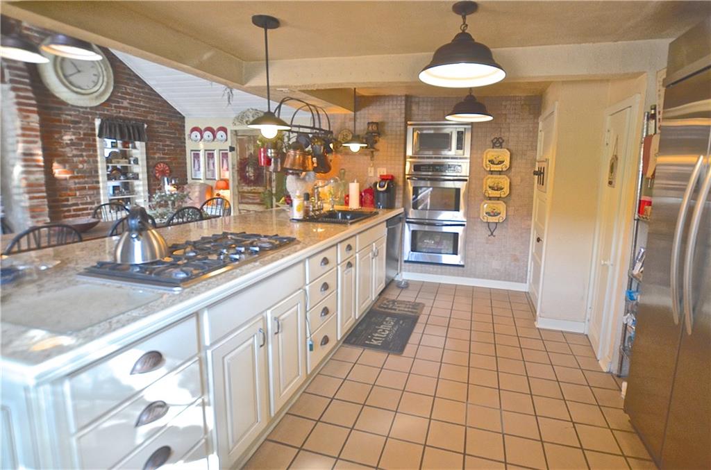 134 Gill Hall Road Clairton, PA 15025 - Photo 4 of 24 Gallery Image 4