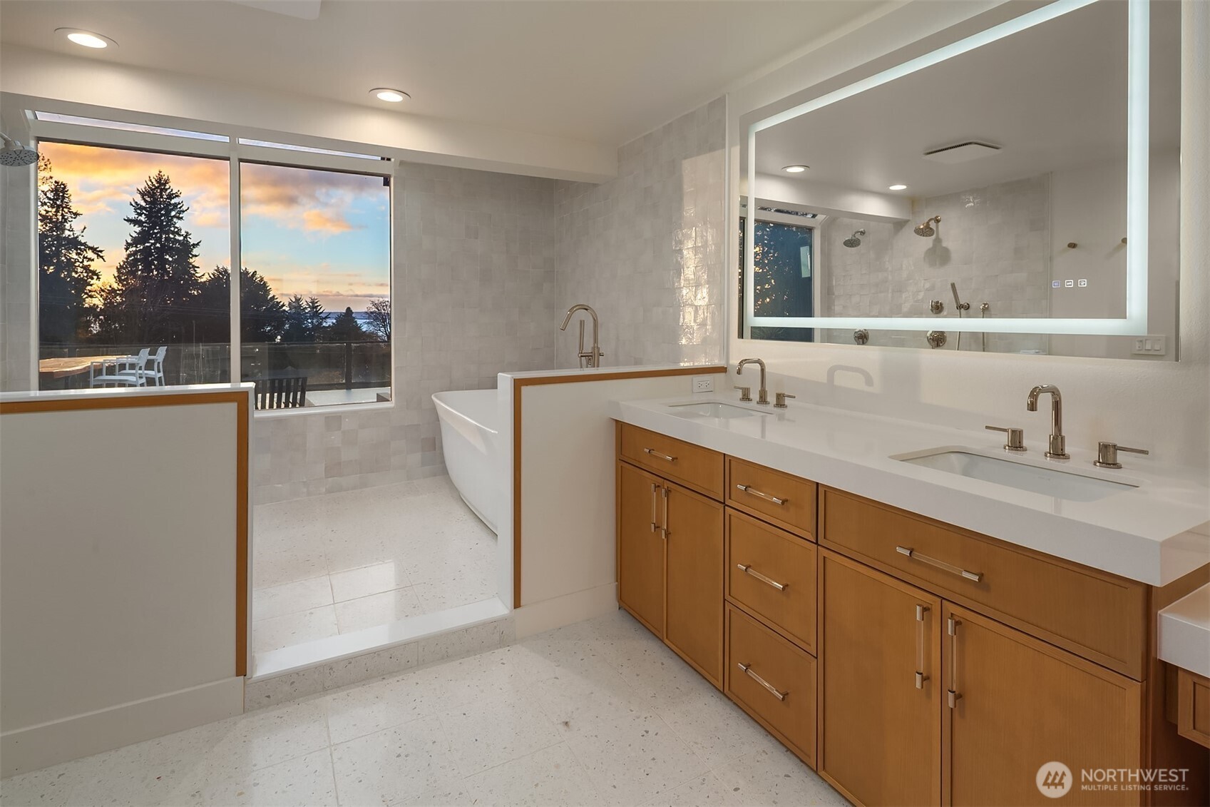 19303 Olympic View Drive Edmonds, WA 98020 - Photo 23 of 40