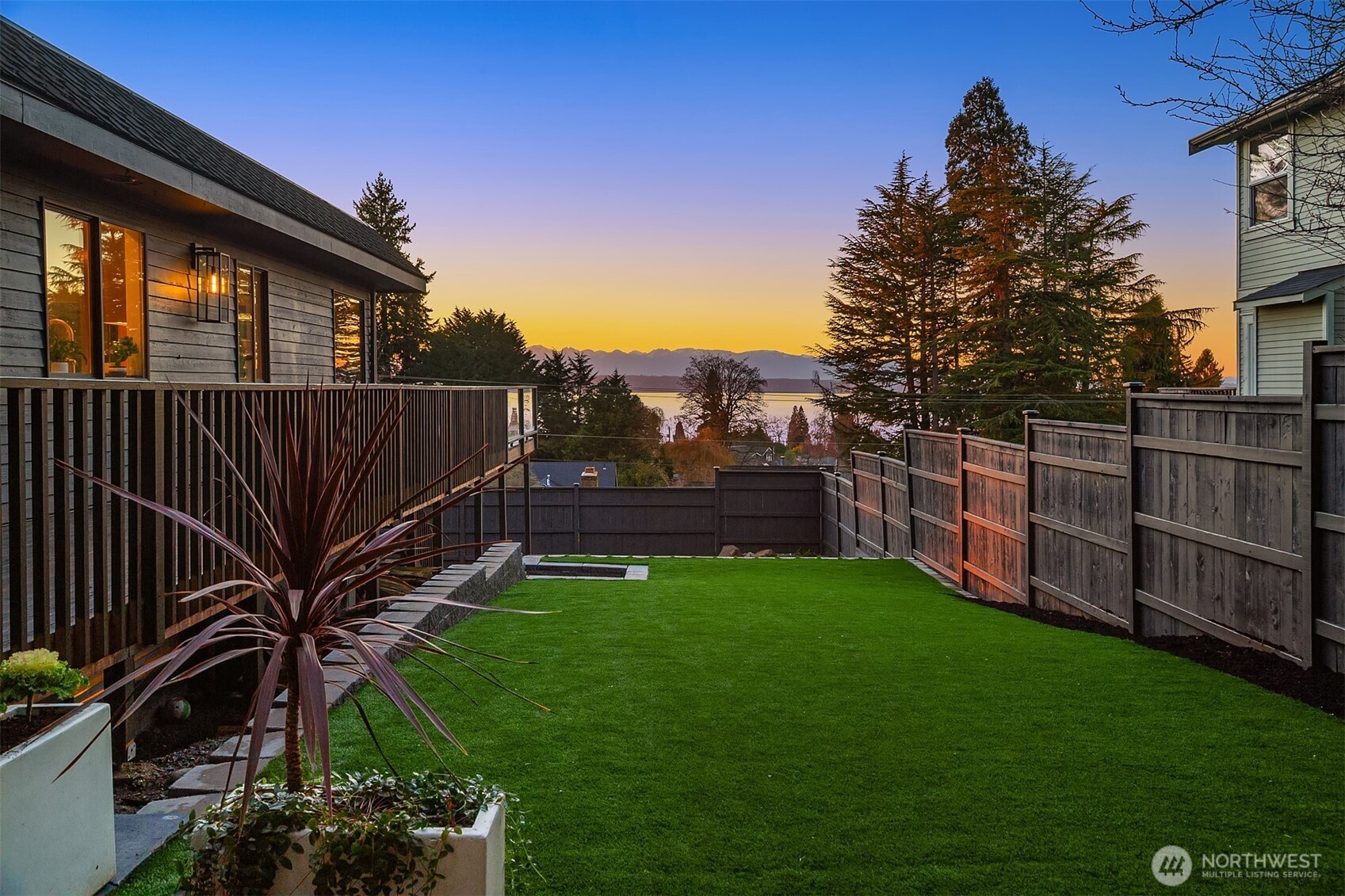 19303 Olympic View Drive Edmonds, WA 98020 - Photo 38 of 40