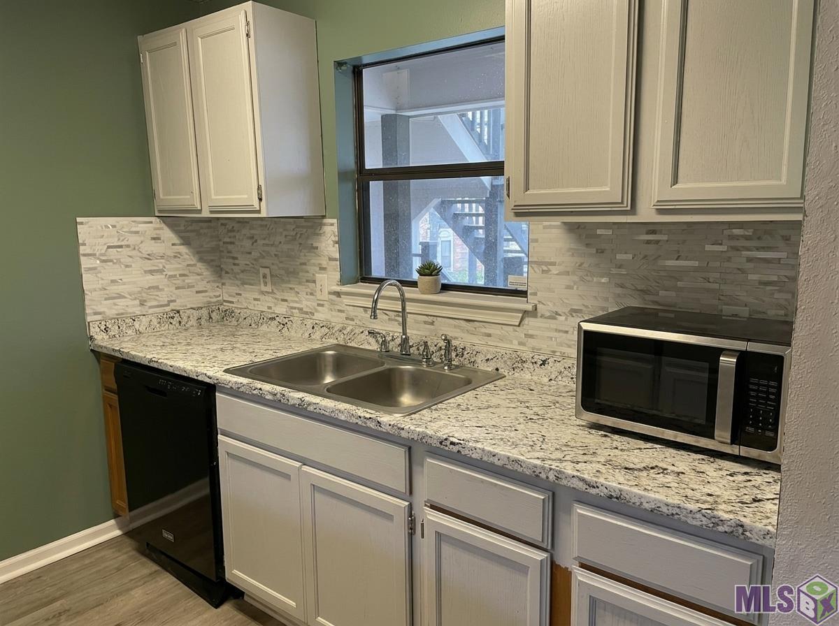 1806 South Brightside View Drive, Unit L Baton Rouge, LA 70820 - Photo 3 of 5 Gallery Image 3