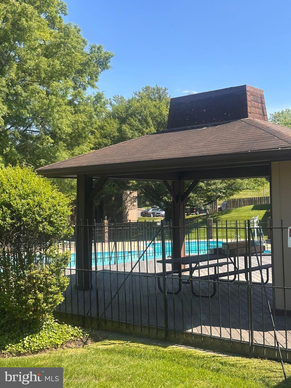 5821 E Royal Ridge Drive, Unit E Springfield, VA 22152 - Photo 17 of 20 a view of swimming pool