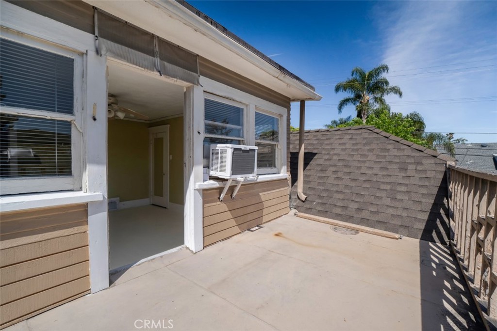 122 North Ridgewood Place Los Angeles, CA 90004 - Photo 24 of 43