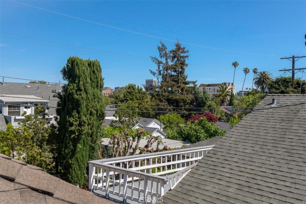 122 North Ridgewood Place Los Angeles, CA 90004 - Photo 25 of 43