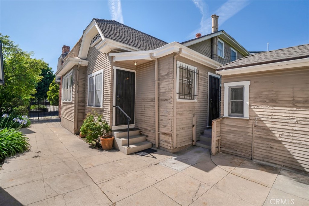 122 North Ridgewood Place Los Angeles, CA 90004 - Photo 34 of 43