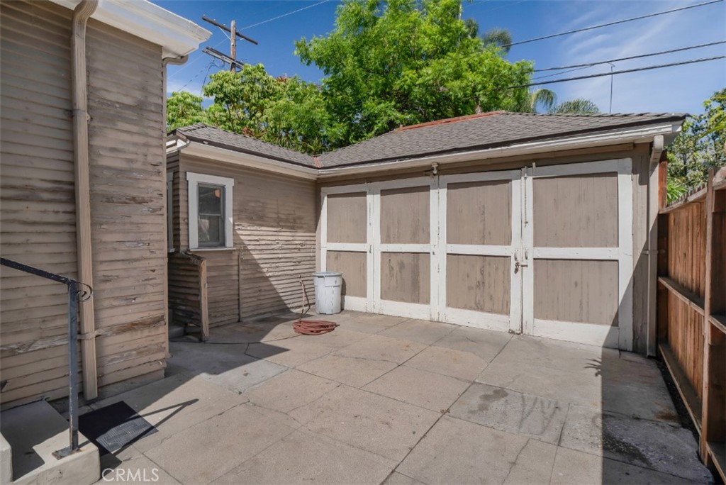 122 North Ridgewood Place Los Angeles, CA 90004 - Photo 35 of 43