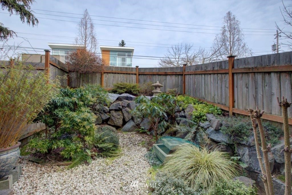 931 North 97th Street, Unit C Seattle, WA 98103 - Photo 13 of 19 Gallery Image 13