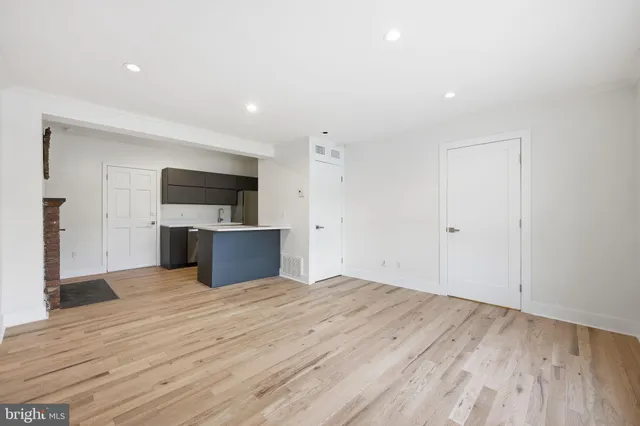 $2,700 | 1419 Wisconsin Avenue Northwest, Unit 3, Washington, DC 20007