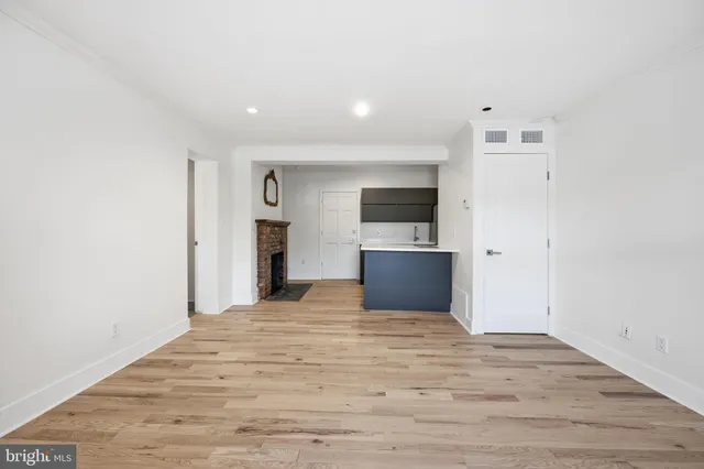 $2,700 | 1419 Wisconsin Avenue Northwest, Unit 3, Washington, DC 20007