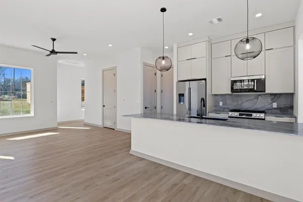 $4,000 | 1736 Bunche Road, Unit BUILDING 1, Austin, TX 78721