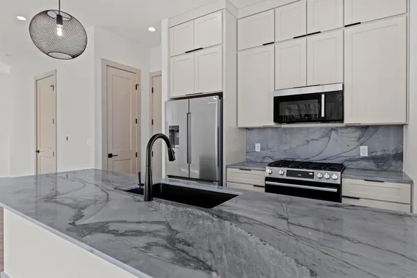 $4,000 | 1736 Bunche Road, Unit BUILDING 1, Austin, TX 78721