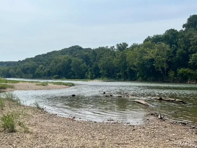 $83,900 | 51-52 Maries Road 339, Vienna, MO 65582