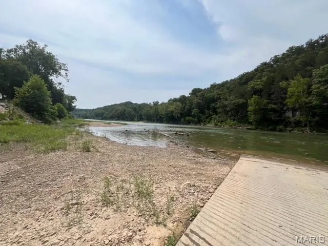 $83,900 | 51-52 Maries Road 339, Vienna, MO 65582