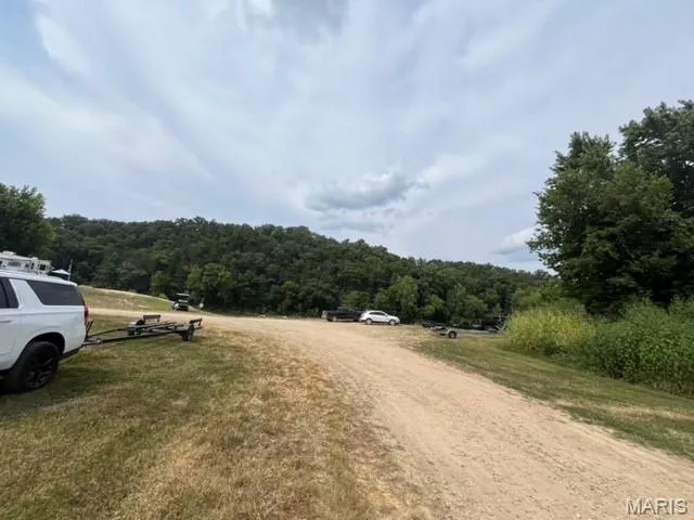 $83,900 | 51-52 Maries Road 339, Vienna, MO 65582