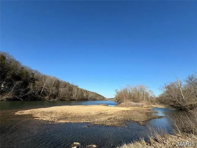 $83,900 | 51-52 Maries Road 339, Vienna, MO 65582