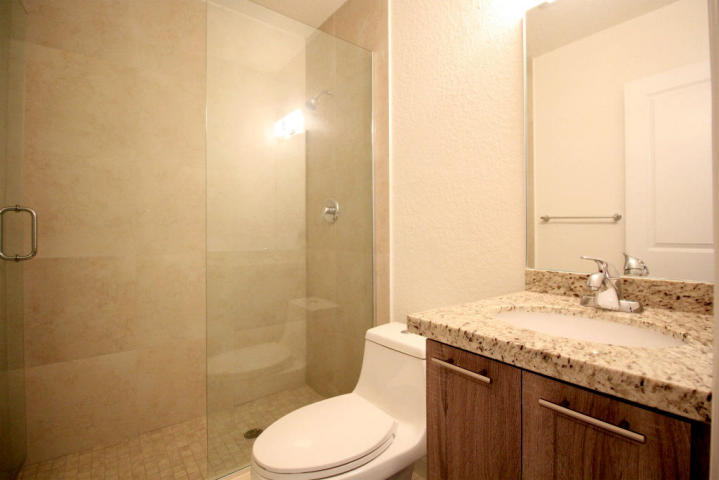 20 Southeast 14th Street, Unit 201 Boca Raton, FL 33432 - Photo 18 of 28 bathroom 2