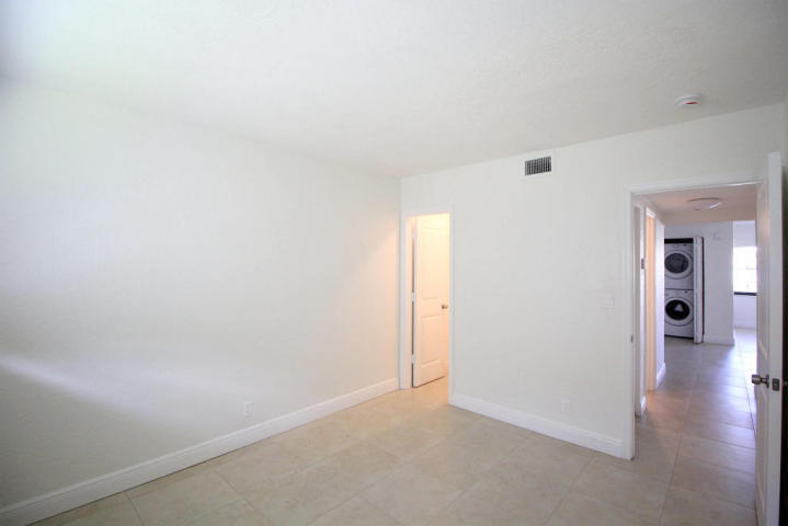 20 Southeast 14th Street, Unit 201 Boca Raton, FL 33432 - Photo 9 of 28 20151029172353030482000000-o