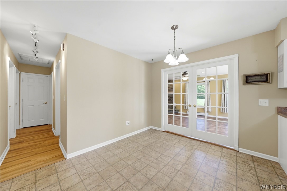 5495 Irish Road North Tonawanda, NY 14120 - Photo 17 of 46