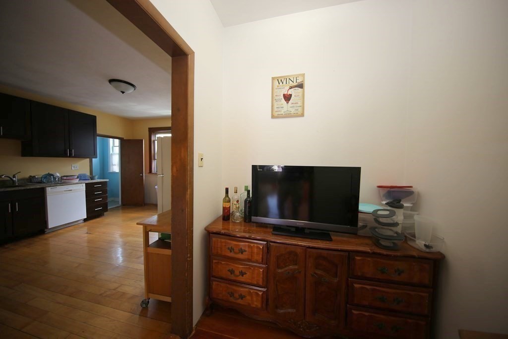 53 Gardner Street Boston, MA 02134 - Photo 12 of 35