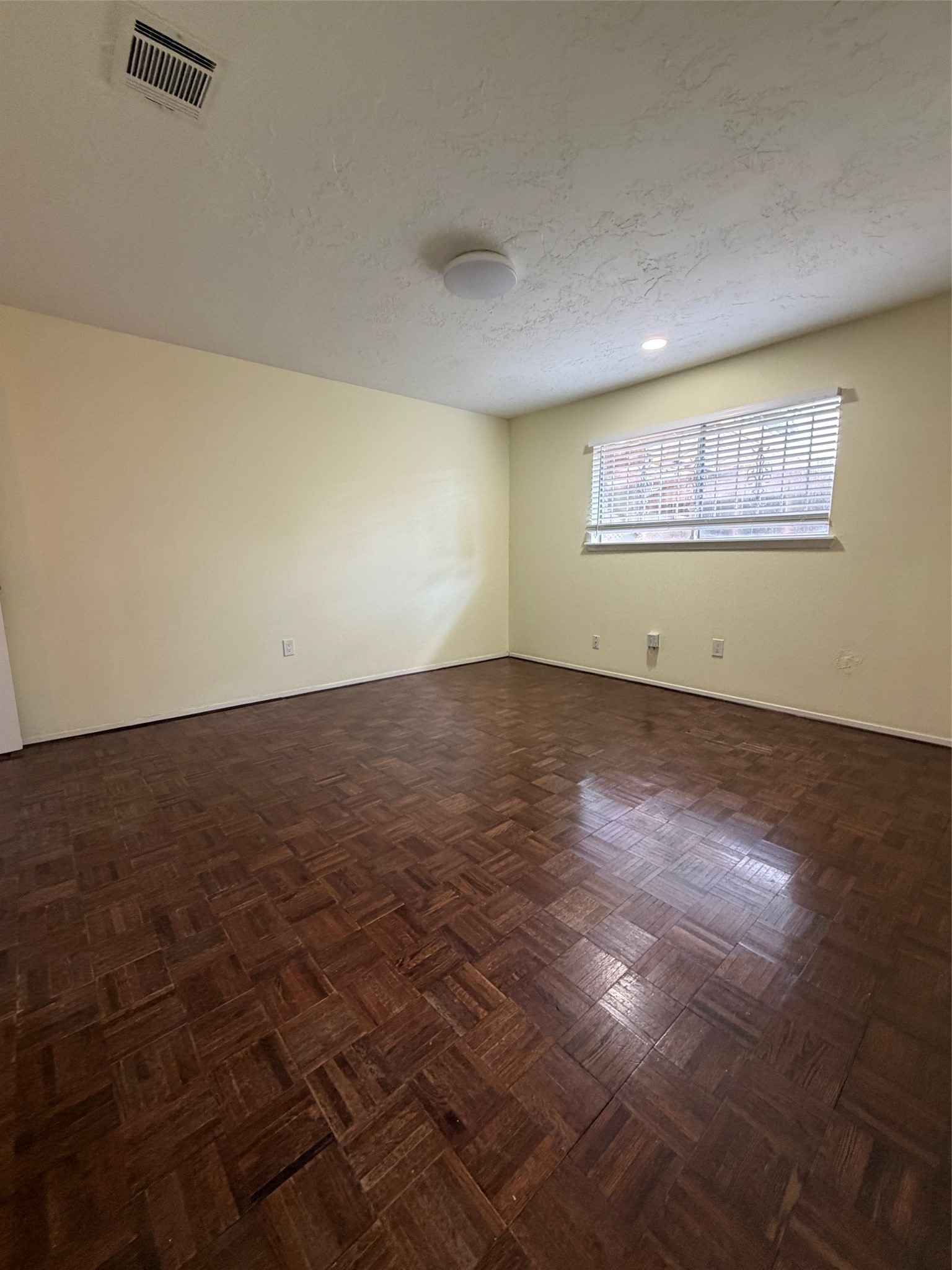 11419 Sharpcrest Street Houston, TX 77072 - Photo 9 of 22 Gallery Image 9