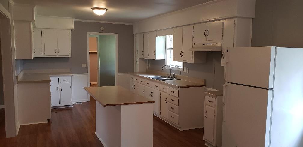 807 Miles Road Pulaski, TN 38478 - Photo 11 of 18 Kitchen with Island