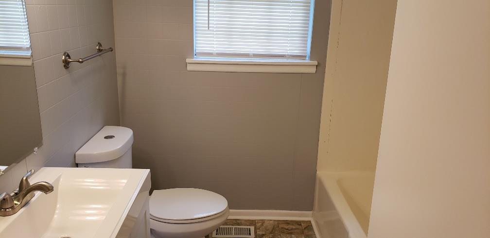 807 Miles Road Pulaski, TN 38478 - Photo 13 of 18 Bathroom 1