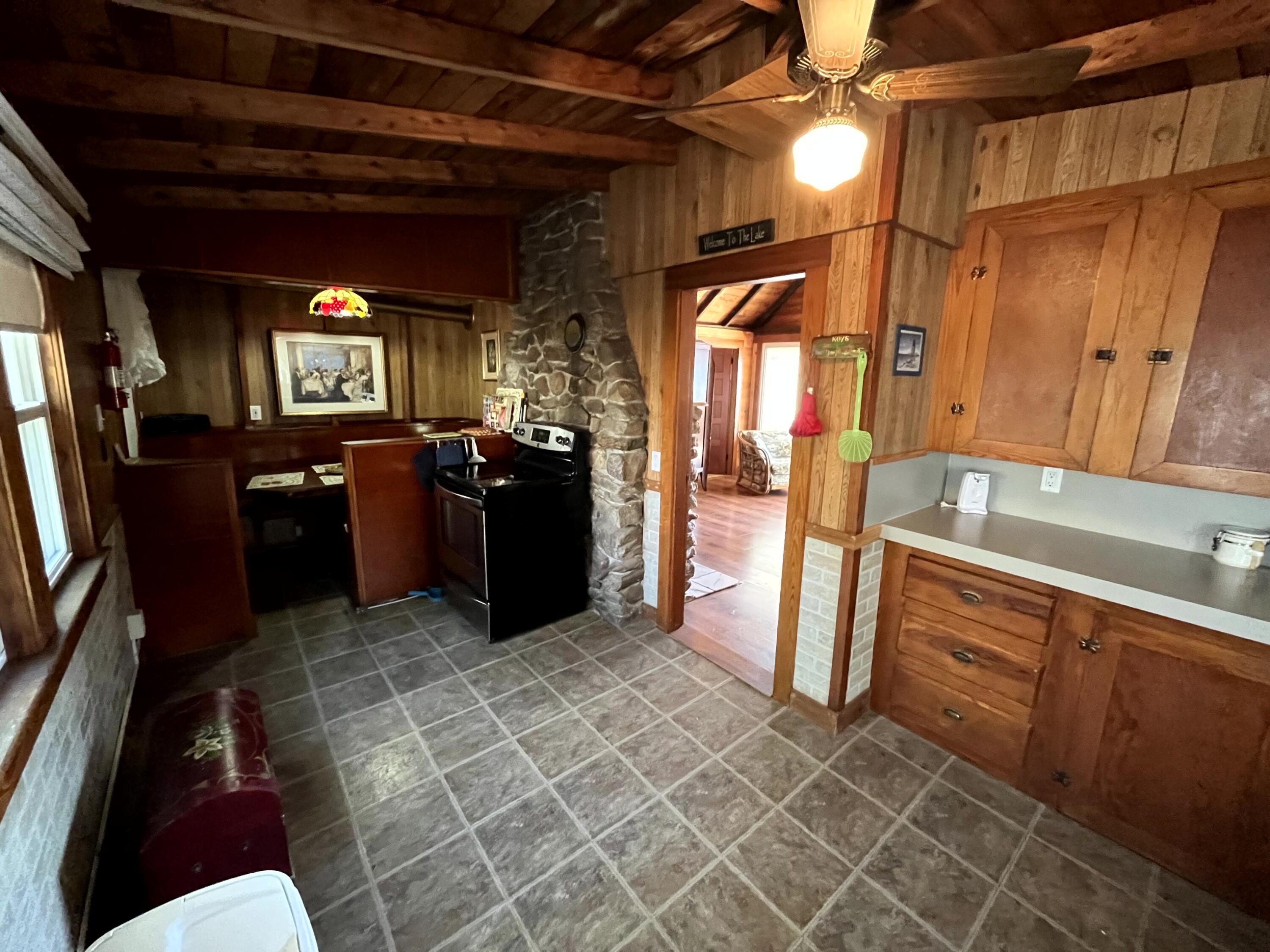 115 61 Fire Road South China, ME 04358 - Photo 12 of 33 12 Entrance_Kitchen