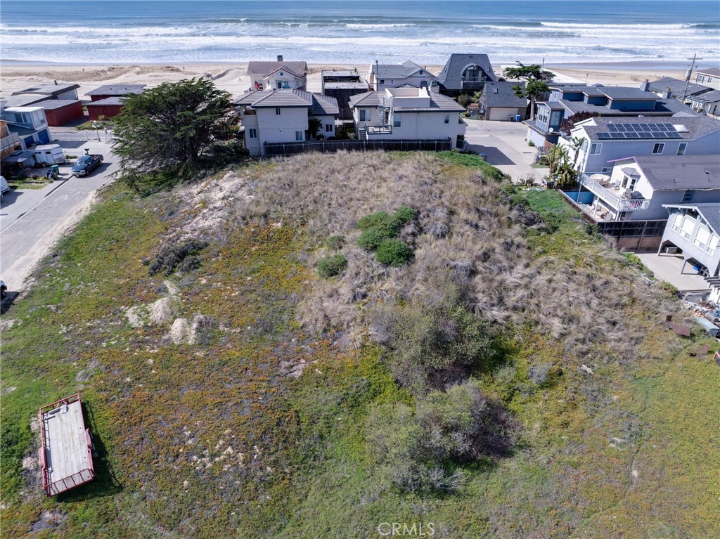 321 Sandpiper Lane Oceano, CA 93445 - Photo 6 of 9 a view of a backyard with sitting area