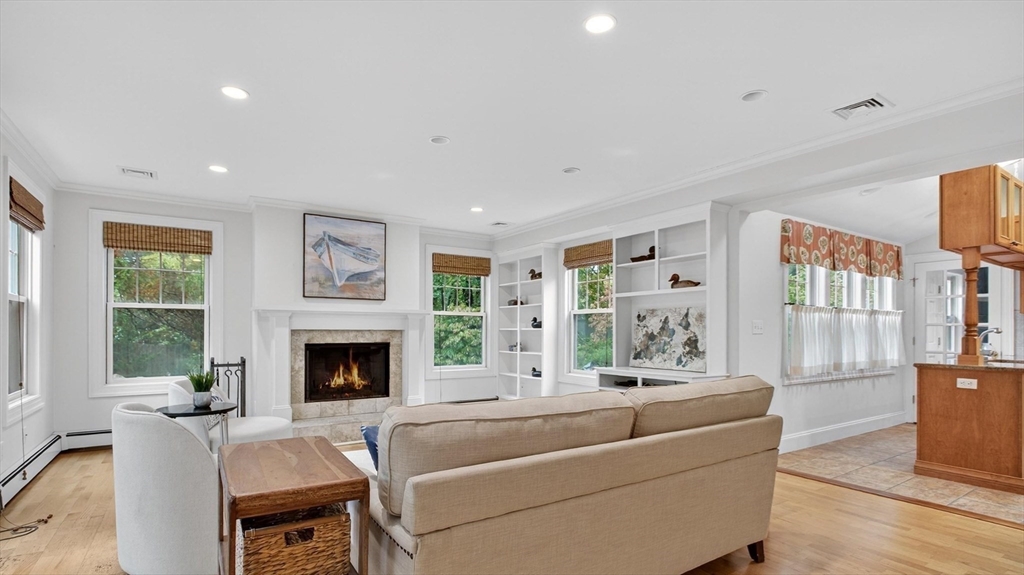 10 Nickerson Road Bedford, MA 01730 - Photo 5 of 17