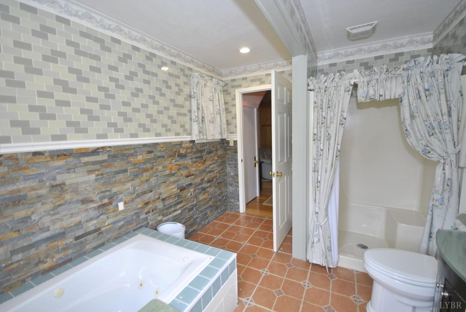 400 North Main Street Amherst, VA 24521 - Photo 15 of 89