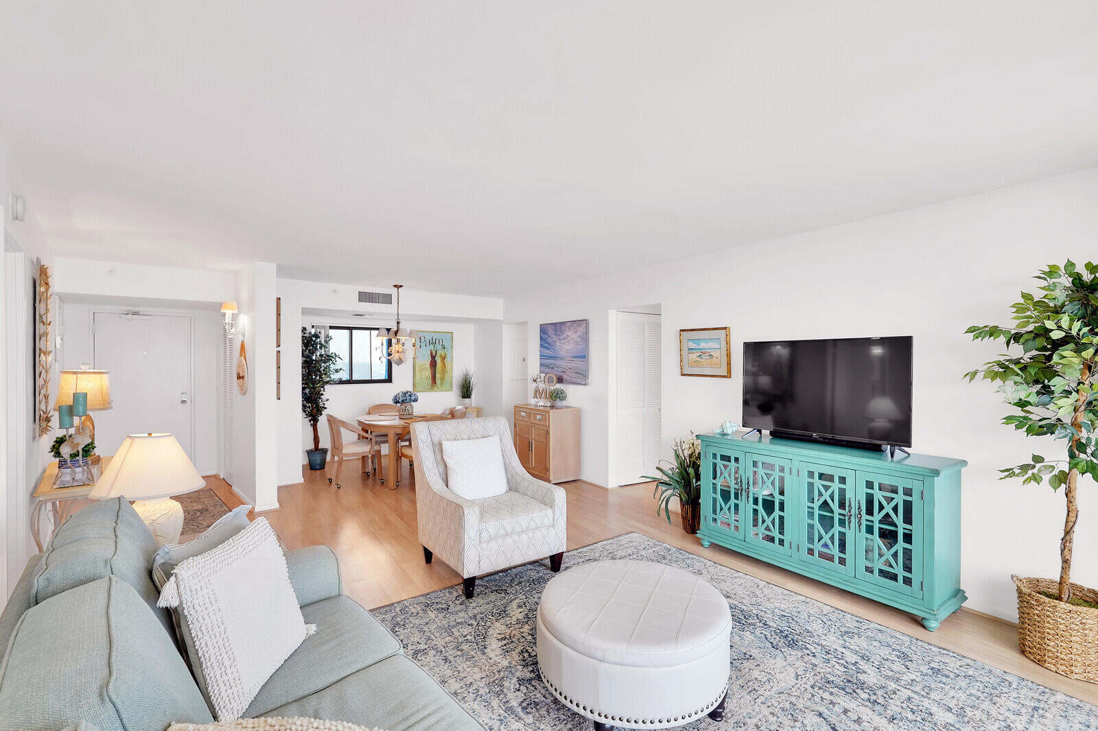 400 Ocean Trail Way, Unit 909 Jupiter, FL 33477 - Photo 6 of 66 Living Room / Dinning Room