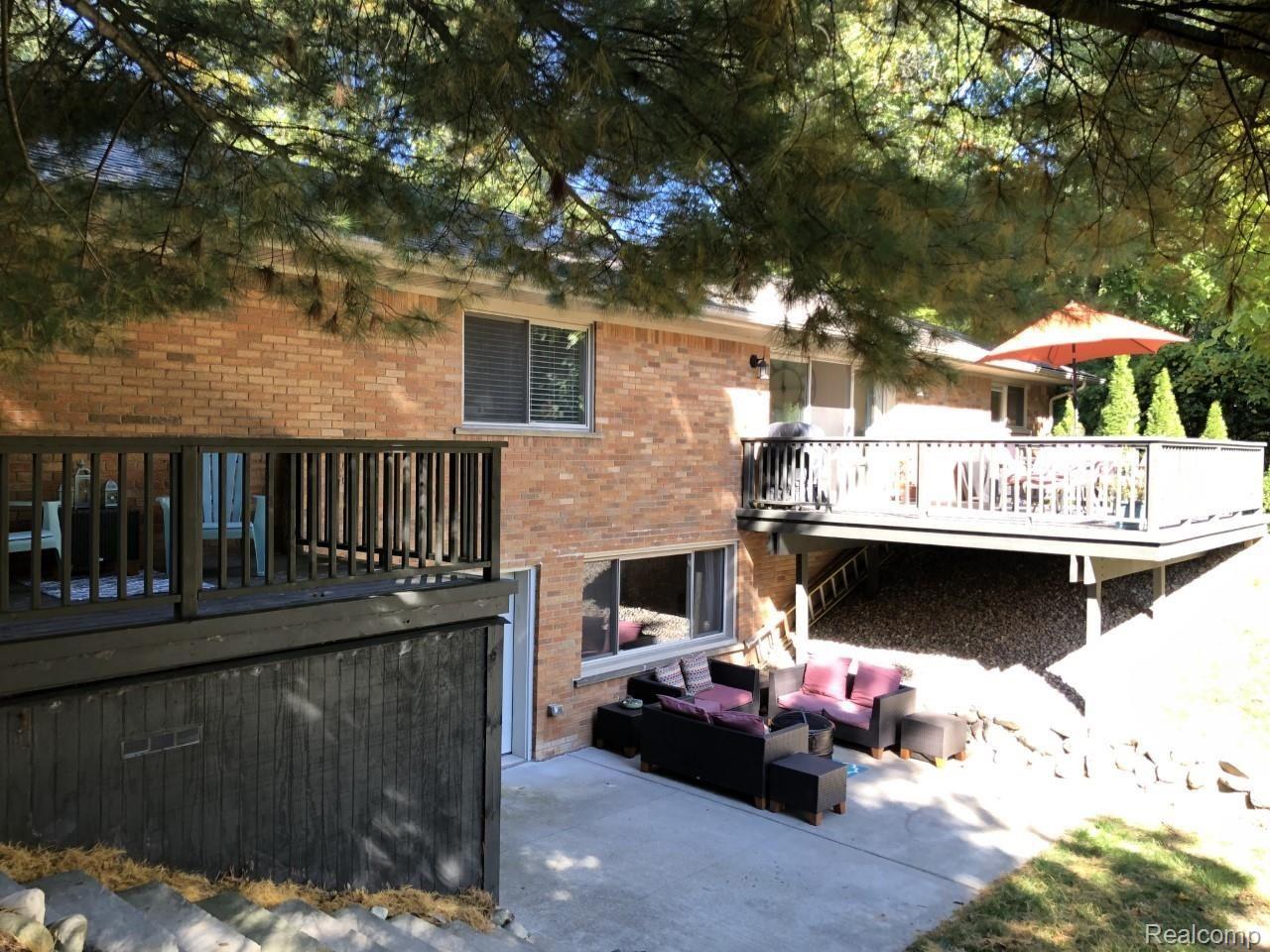 30650 Inkster Road Franklin, MI 48025 - Photo 32 of 41 3 Outdoor Entertaining Areas