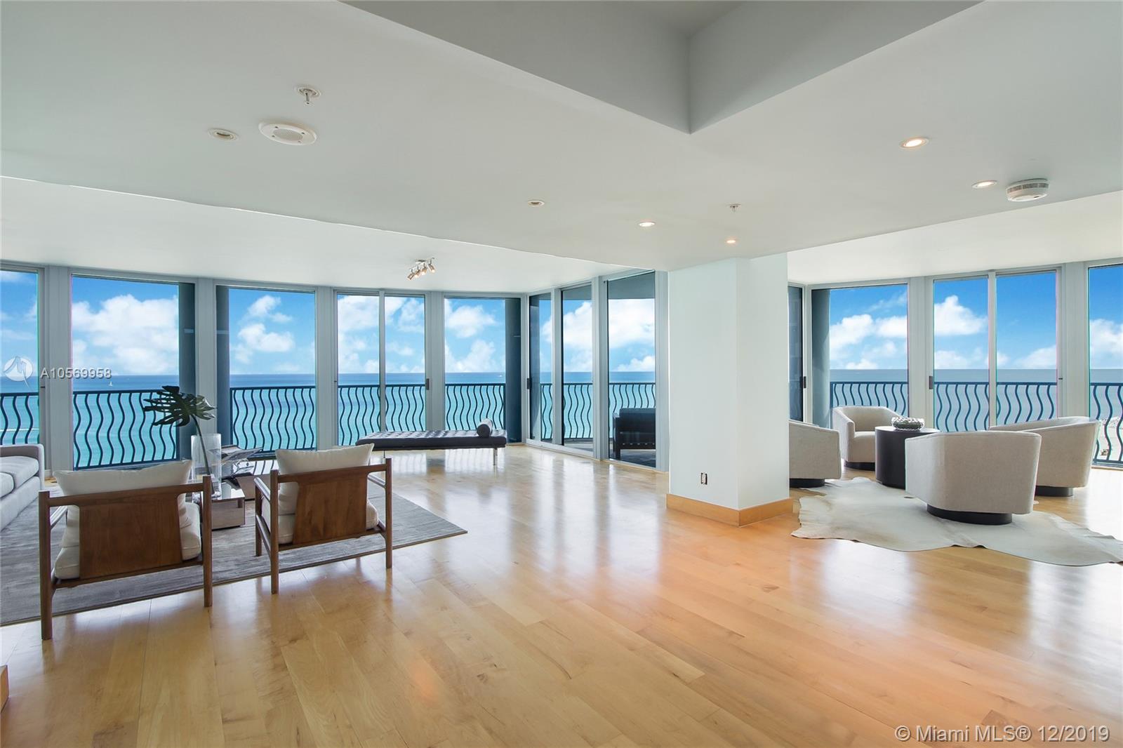 1500 Ocean Drive, Unit UPH2 Miami Beach, FL 33139 - Photo 7 of 28 Living Room and Additional Sitting Area